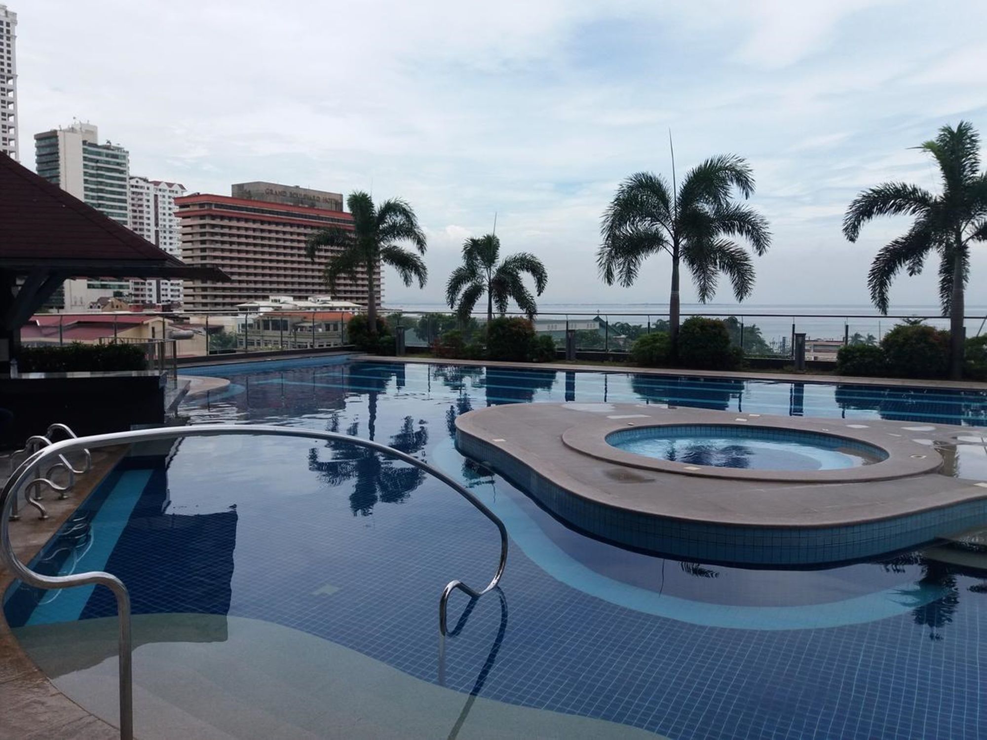 Malate Bayview Mansion City View Manilla Buitenkant foto