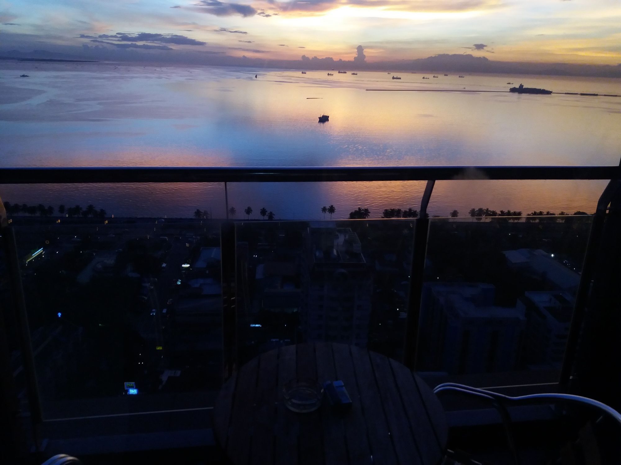 Malate Bayview Mansion City View Manilla Buitenkant foto